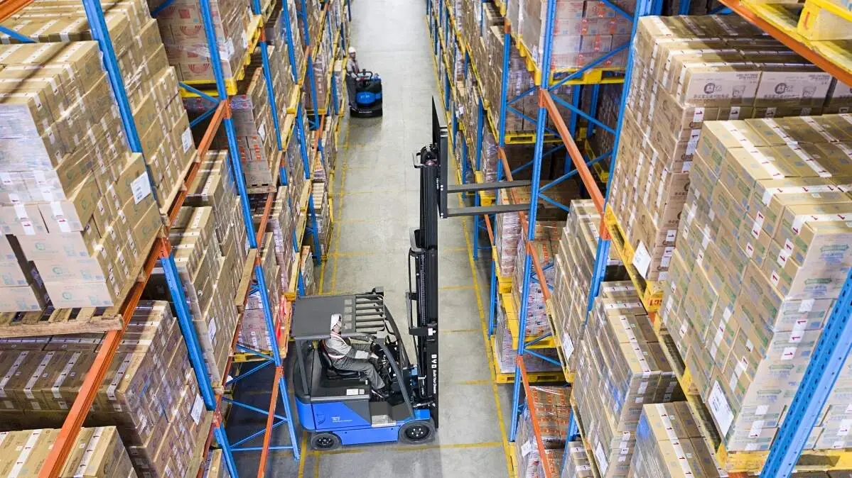 Während des E-Commerce-Aktionszeitraums gewährleisten das Management des Frachtf