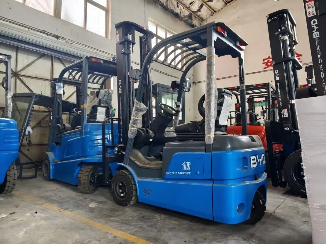 Empfohlener leichter Lithium-Batterie-Gabelstapler im E-Commerce-Lager, BYD S14PS praktische Nutzung Sharing(Figur1)